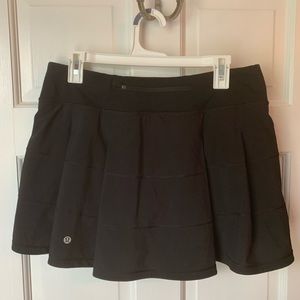 Lululemon Pace Rival Skirt. Size 8. Black.